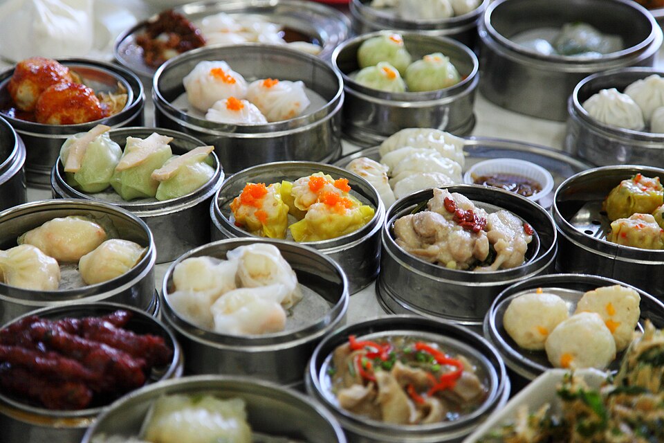 Cantonese tea meal