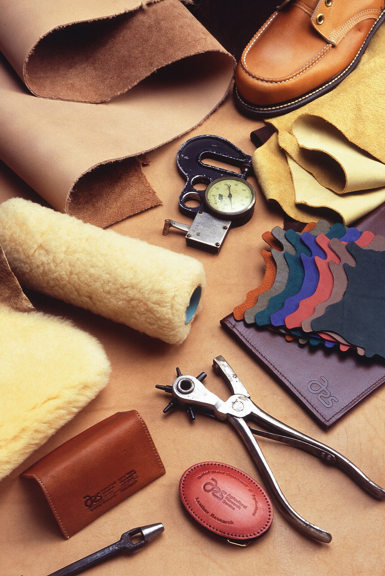 Tabac cuir — Leather