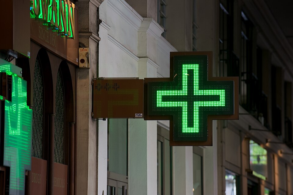 Community pharmacy