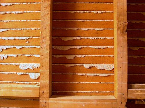 Lath and plaster contrast