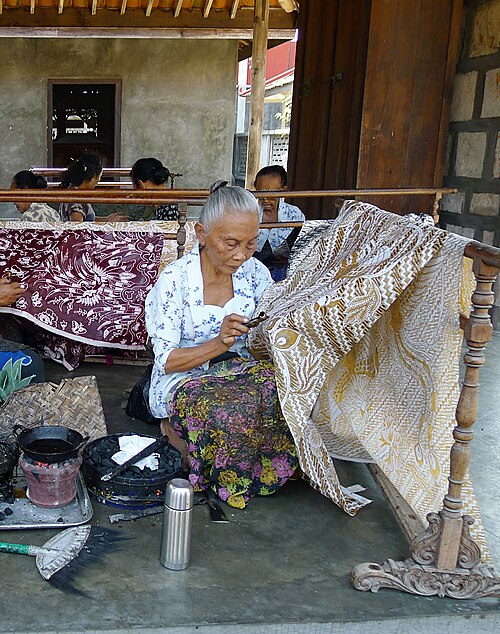 Handmade crafts side hustle context
