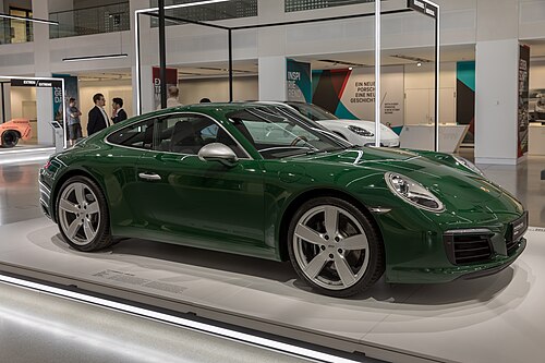 Porsche 911 — iconic automobile