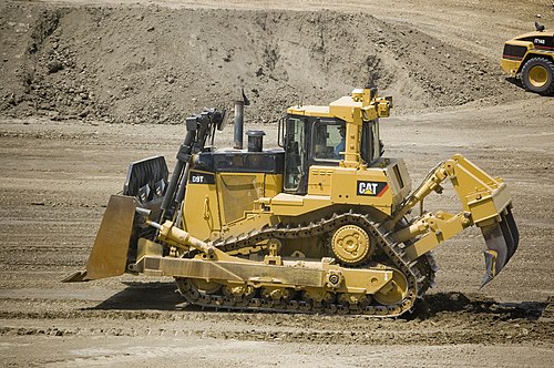 Caterpillar D9 — iconic bulldozer