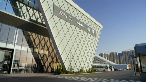 BYD electric refuse — iconic garbage truck